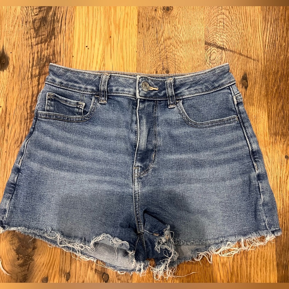 American Eagle Mom Stretch Shorts